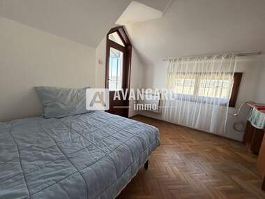 Продажба - Апартамент в Колхозен пазар,  Варна