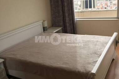 Продажба - Апартамент в Операта,  Варна