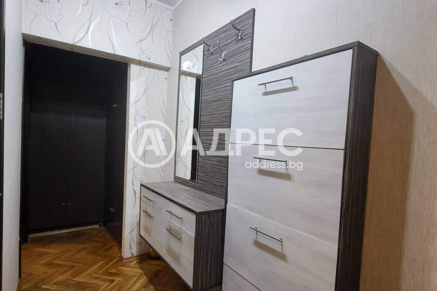 Тристаен Апартамент в Младост 2, Варна – снимка 9