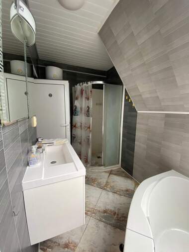 Închiriere - Apartament în Țentăr,  Burgas
