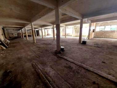 For sale - Building in Promishlena zona,  Targovishte