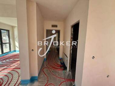 Vânzare - Apartament în Țentăr,  Kărdjali