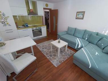Închiriere - Apartament în Țentăr,  Burgas