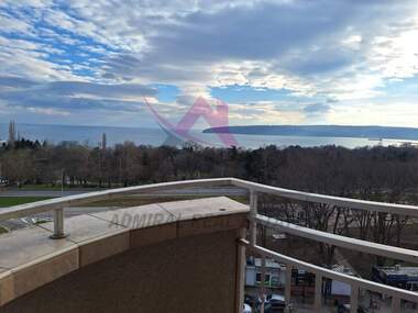 Închiriere - Apartament în Ceaîka,  Varna