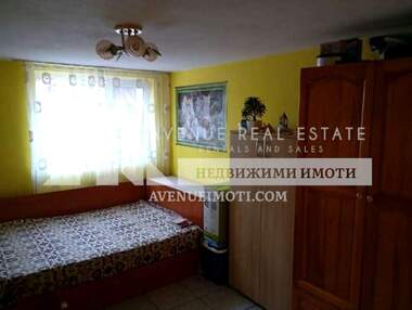 Продажба - Етаж от къща в Пещера,  Пазарджик