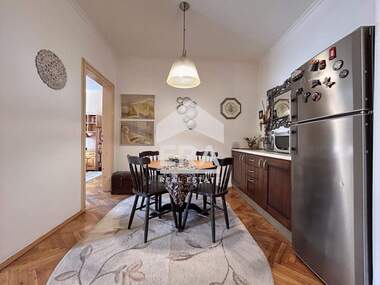 Închiriere - Apartament în Center,  Sofia
