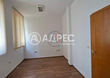Kira - Ofis olarak Karlovo,  Plovdiv