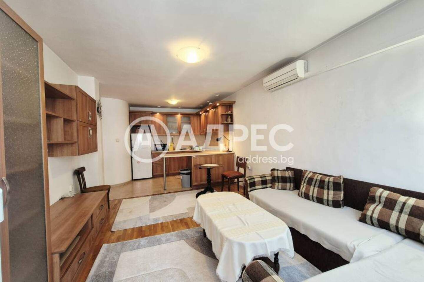 Cu trei camere Apartament în HEI, Varna – fotografia 3