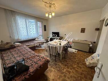 Продажба - Етаж от къща в Дивизионна болница,  Шумен