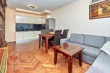 Vânzare - Apartament în Lazur,  Burgas