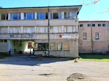 Închiriere - Spațiu industrial în Stara ceast,  Veliko Tărnovo