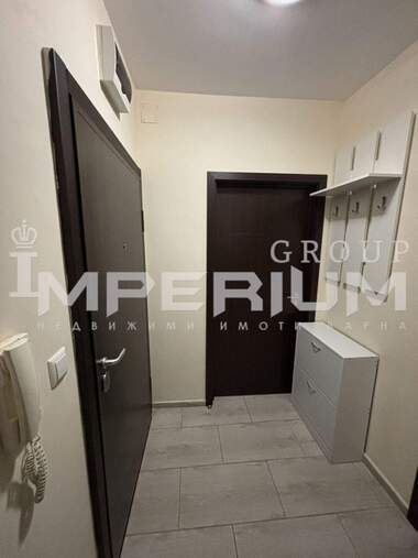 Închiriere - Apartament în Liatno kino Trakia,  Varna