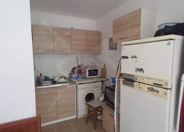Închiriere - Apartament în Levski,  Varna
