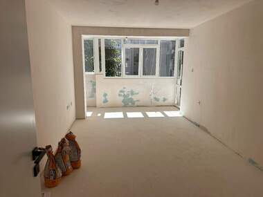 Vânzare - Apartament în Zimno kino Trakia,  Varna