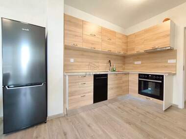 Miete - Wohnung in Slaweykow,  Burgas
