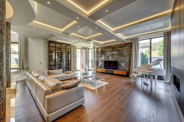 For sale - House in Nadejda 1,  Sofia
