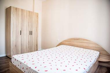 Închiriere - Apartament în Văzrajdane 3,  Varna