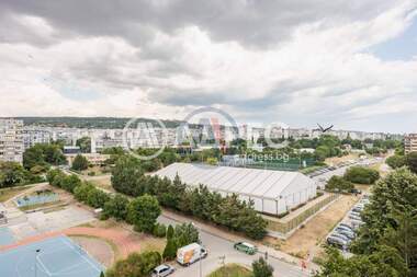 Verkauf - Wohnung in Mladost 2,  Warna