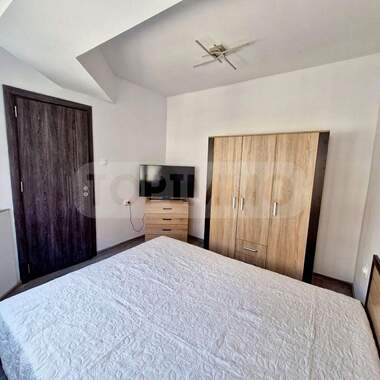 Închiriere - Apartament în Kolhozen pazar,  Varna