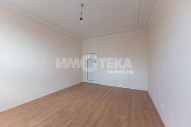 Продажа - Квартира в Младост 1,  Варна