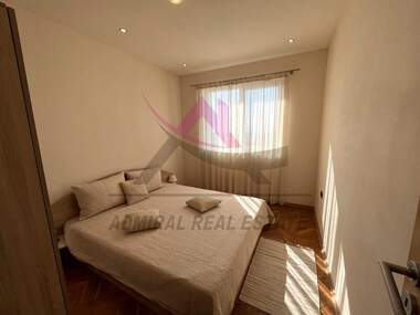 Închiriere - Apartament în Țveten kvartal,  Varna