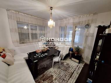 Vânzare - Apartament în Kărșiaka,  Plovdiv