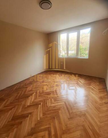 Vânzare - Apartament în Konfuto,  Varna