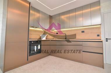 For rent - Apartment in Vazrazhdane 3,  Varna