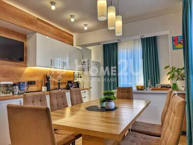 Verkauf - Wohnung in Mladejki halm,  Plowdiw