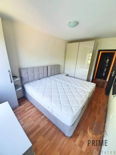 Închiriere - Apartament în Lazur,  Burgas