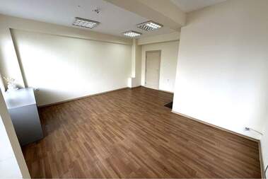 For rent - Office in Targovia na edro,  Ruse