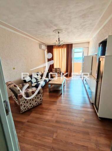 Închiriere - Apartament în Văzrojdenți,  Kărdjali