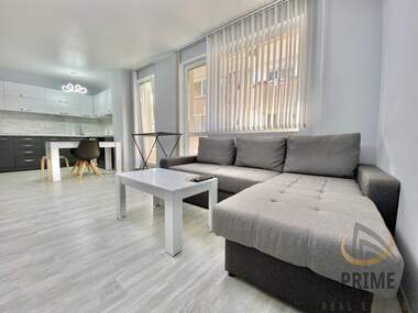 Închiriere - Apartament în Lazur,  Burgas
