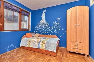 Vânzare - Apartament în Văzrajdane,  Burgas