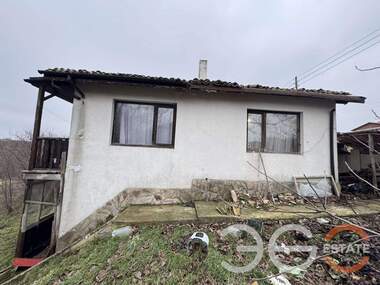 Продажба - Къща в Николаевка,  Варна