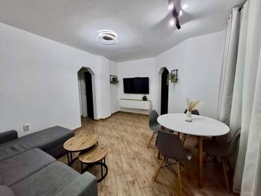Miete - Wohnung in Wazrajdane,  Burgas
