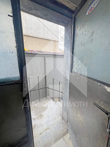 Vânzare - Birou/Magazin/Depozit/Salon de frumusețe/Restaurant/Cabinet de stomatologie în Novi Pazar,  Șumen
