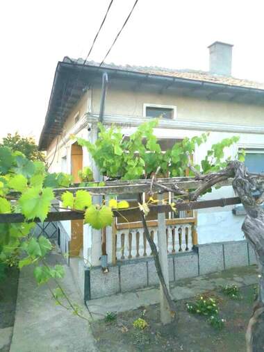 Vânzare - Casă în Kardam,  Dobrice