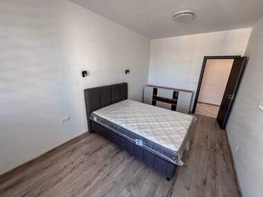 Închiriere - Apartament în Slaveîkov,  Burgas