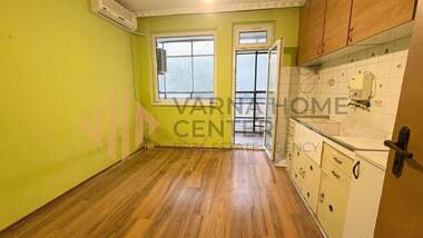 Vânzare - Apartament în Zimno kino Trakia,  Varna