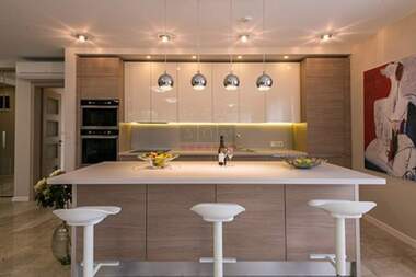 Închiriere - Apartament în Simeonovo,  Sofia