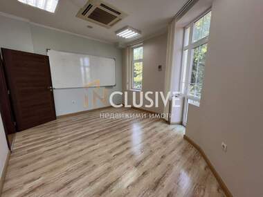 Miete - Büro in Operata,  Warna