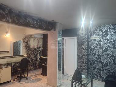 For rent - Beauty saloon/Office in Centar,  Vraca