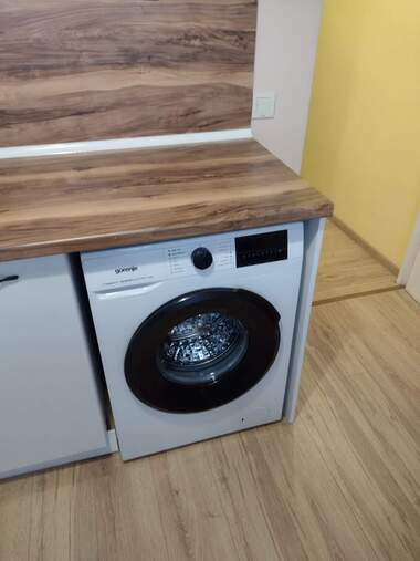 Închiriere - Apartament în Mladost,  Vrața