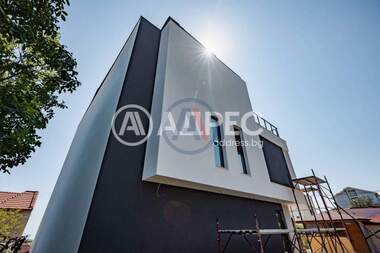 For sale - House in Briz,  Varna