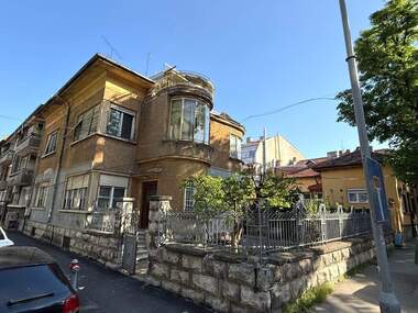 Vânzare - Etaj din casă în Center,  Ruse