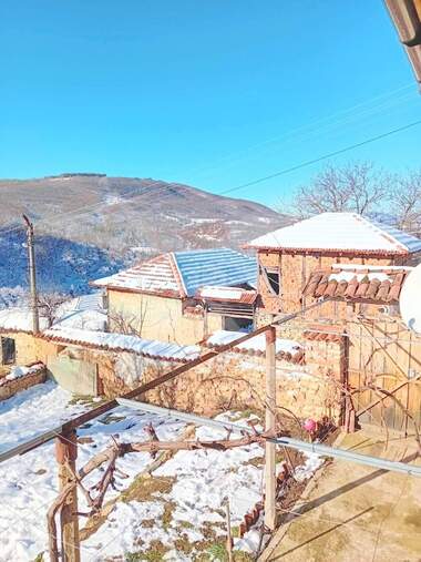 For sale - House in Mrachenik,  Plovdiv