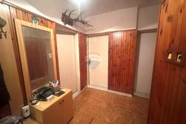 For sale - Apartment in Matematicheskata gimnazia,  Shumen