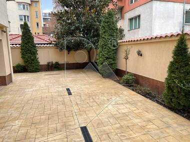 Închiriere - Apartament în Kărșiaka,  Plovdiv