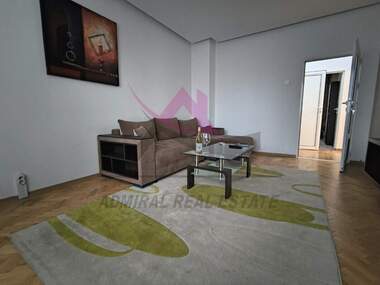 Închiriere - Apartament în Ceaîka,  Varna